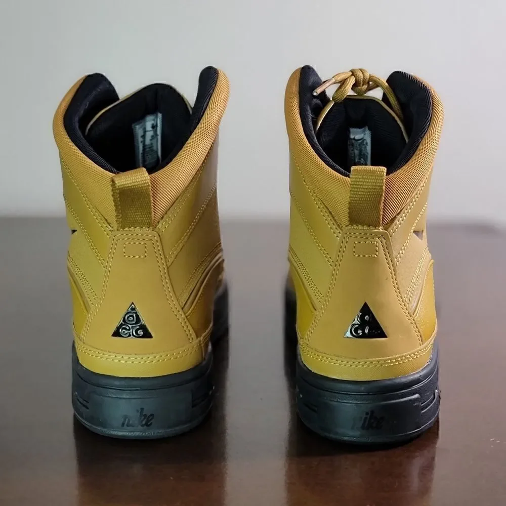 Nike ACG Woodside 2 Duck Hiking Waterproof Boots Wheat Black Size 6.5Y 6.5 New